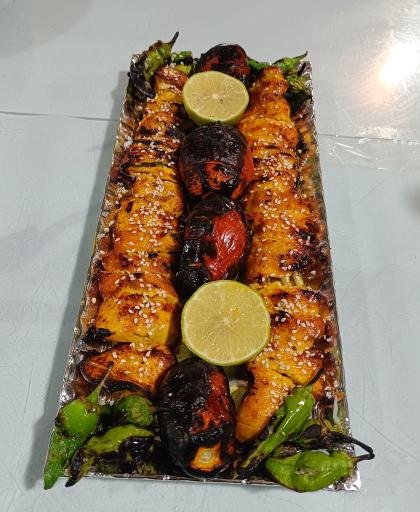 عکس رستوران و سفره خانه سنتی دلنشین