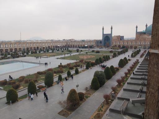 عکس تالار تنگ بری عمارت عالی قاپو