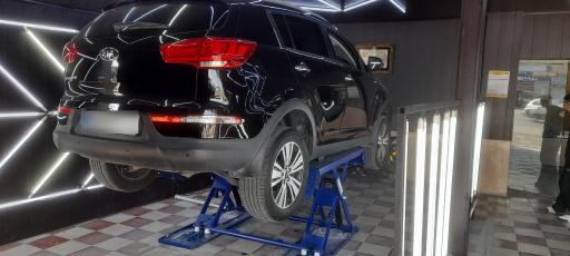 عکس کارشناسی رنگ خودرو خزر نوین