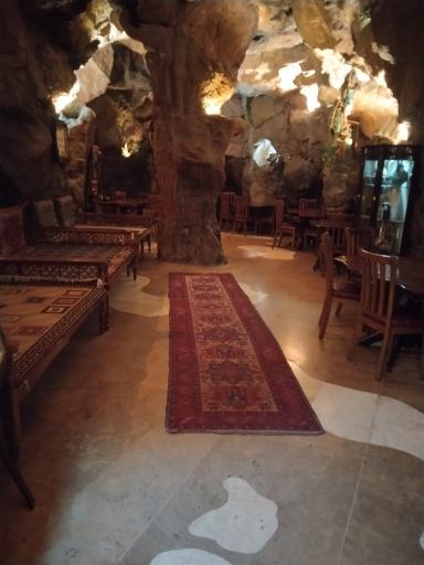 عکس رستوران صخره ای آراز