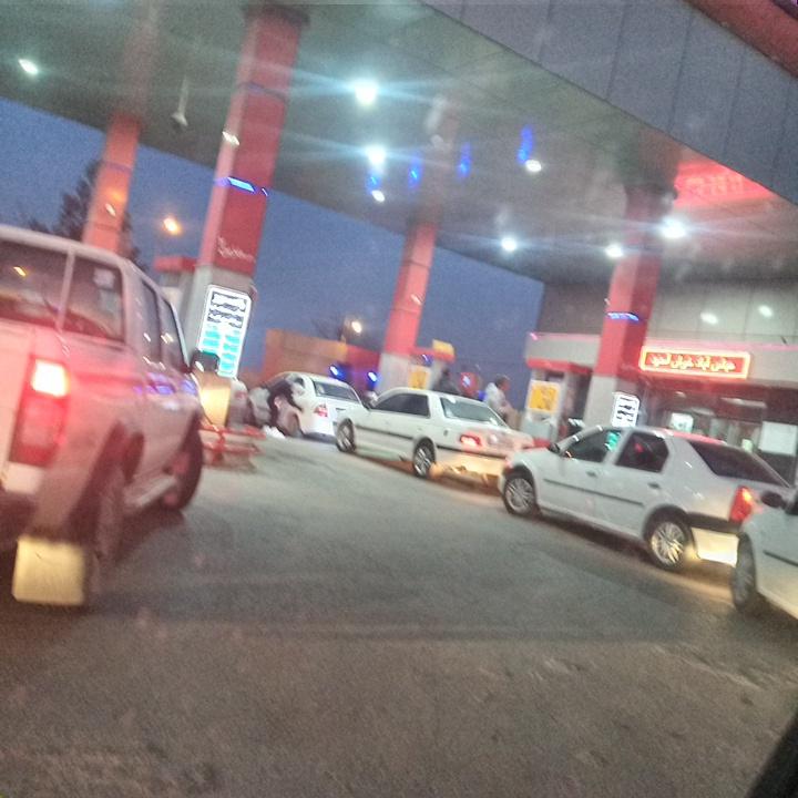 عکس جایگاه سوخت (بنزین و گازوییل)