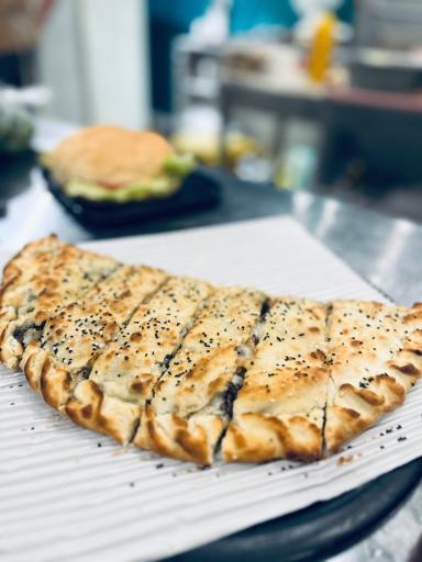 عکس کافه رستوران سیزن