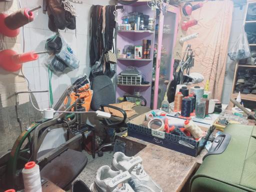 عکس درمانگاه کیف و کفش رضا (کفاشی)