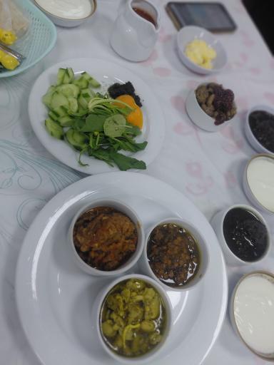 عکس رستوران سرچشمه رودبار