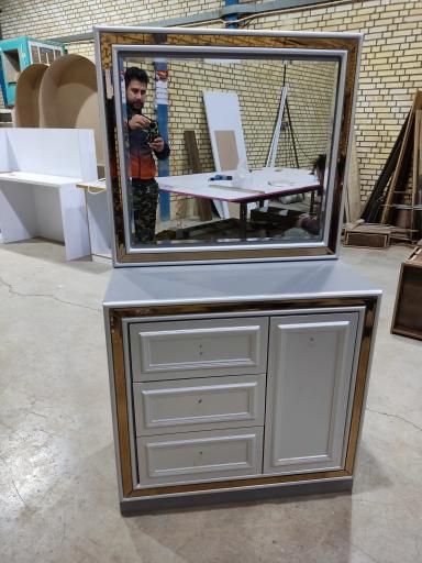 عکس تولیدی تجهیزات فروشگاهی جمشیدی