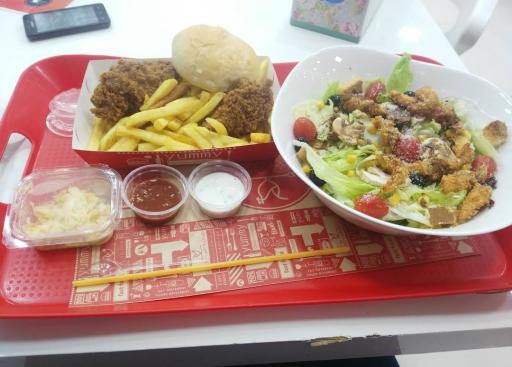 عکس گلدن کنتاکی KFC