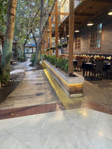 عکس رستوران ارم شاندیز