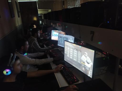 عکس گیم نت ققنوس