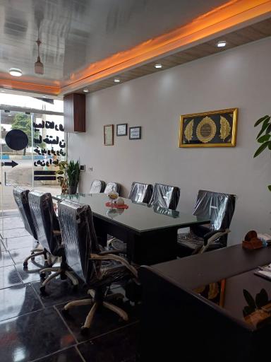 عکس مشاور املاک  سبز