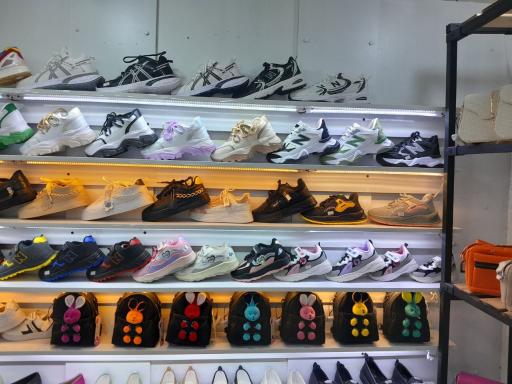 عکس گالری پوشاک ماه گل