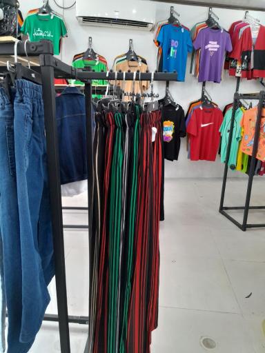 عکس گالری پوشاک ماه گل