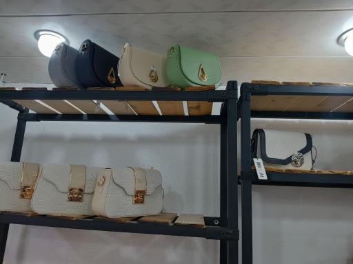 عکس گالری پوشاک ماه گل