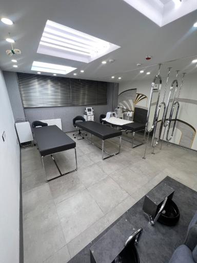 عکس سالن زیبایی فانوس اقبالی