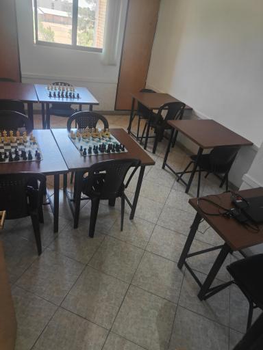 عکس باشگاه شطرنج فرزین