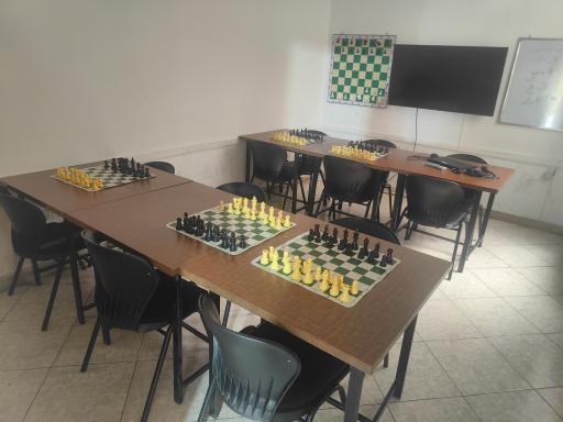 عکس باشگاه شطرنج فرزین