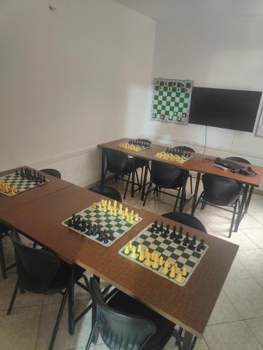 عکس باشگاه شطرنج فرزین