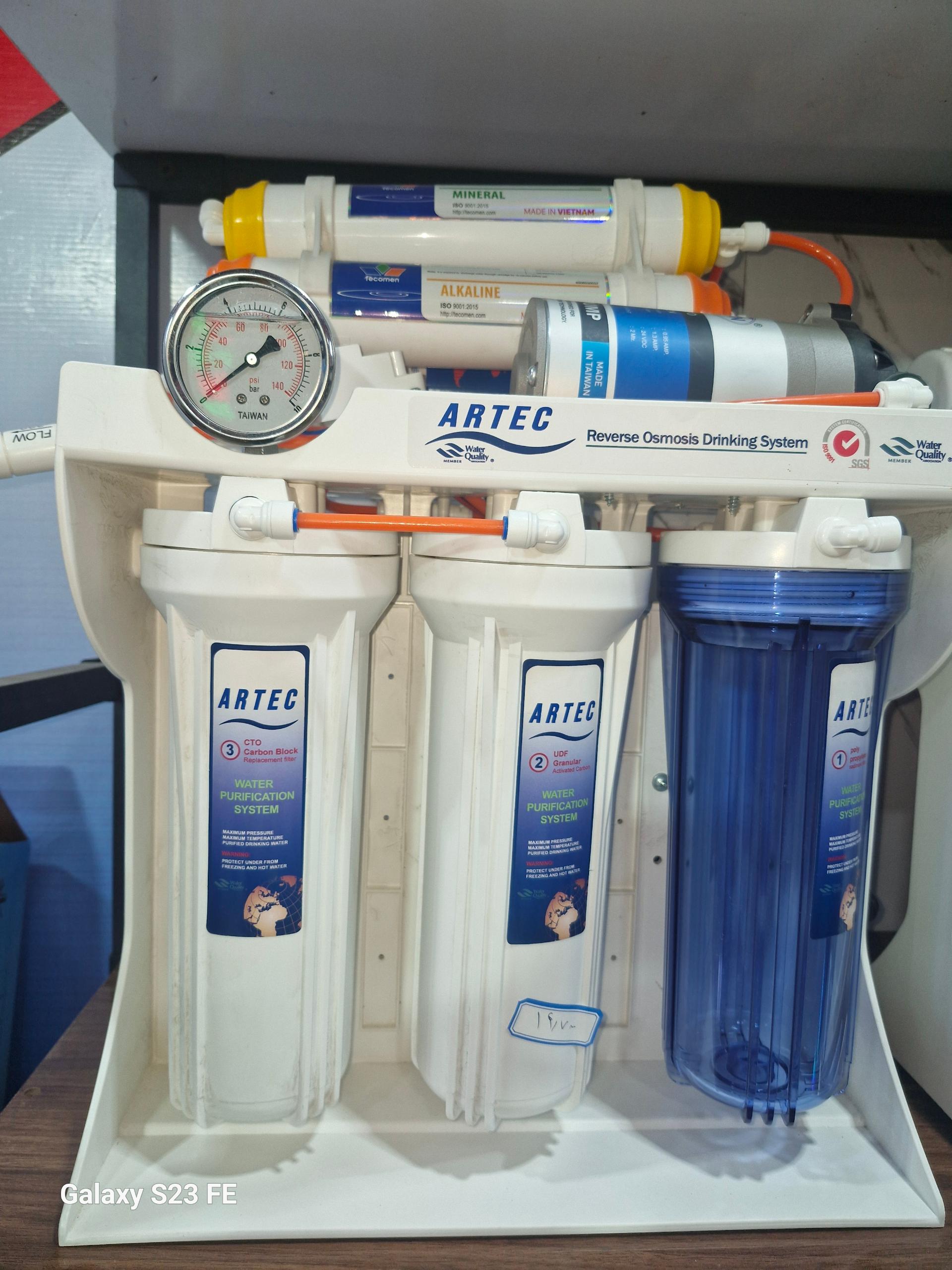 عکس فروشگاه دستگاه تصفیه آب بحرانی