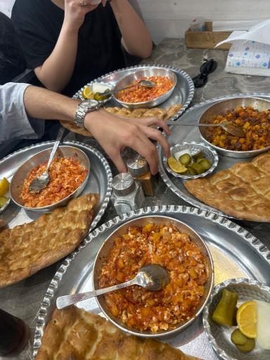 عکس سرای سنتی محفل