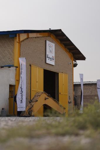 عکس تعمیر ماشین آلات راه سازی کارپیلا