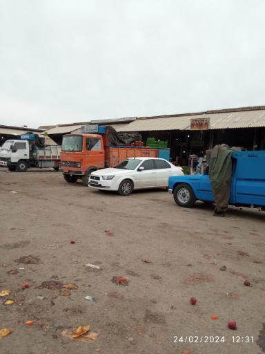 عکس میدان مرکزی میوه و تره بار