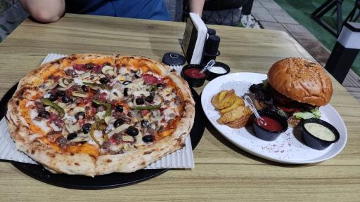 عکس کافه فست فود رابو