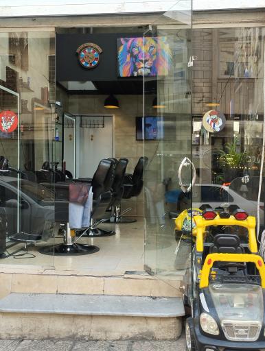 عکس آرایشگاه پسر اریایی