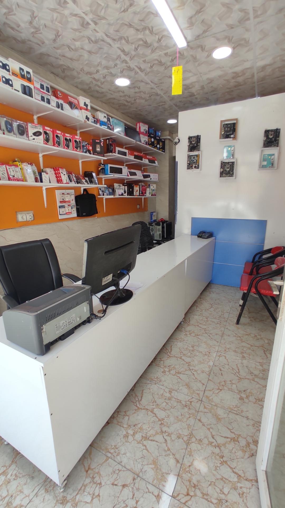 عکس تعمیرگاه امیرسیستم