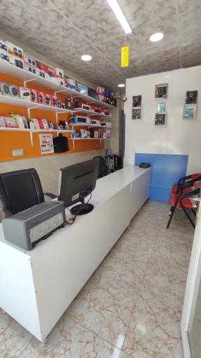 عکس تعمیرگاه امیرسیستم