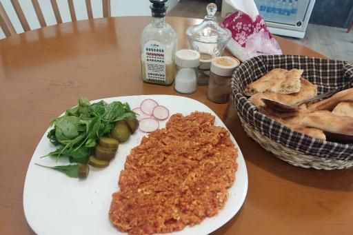 عکس کافه صبحانه و عصرانه میم 