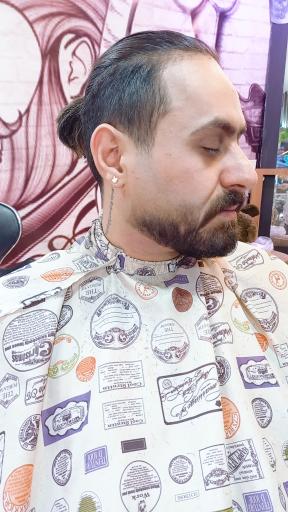 عکس پیرایش یوسف زنگنه