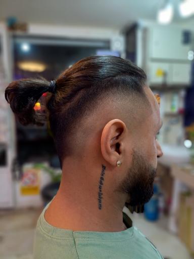 عکس پیرایش یوسف زنگنه