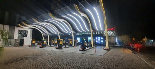 عکس جایگاه سوخت ۲۴۶ بنزین 