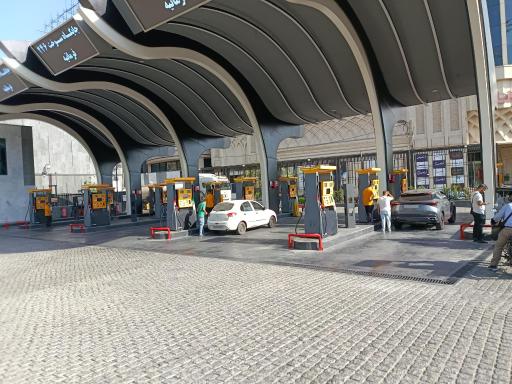 عکس جایگاه سوخت ۲۴۶ بنزین 