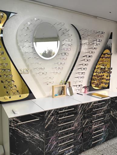 عینک و معاینه چشم ۱۰۰۱