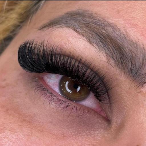 آموزشگاه مژه الهه هادی 