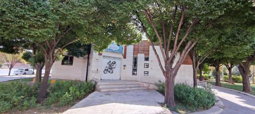 عکس کتابخانه محمدبهمن بیگی