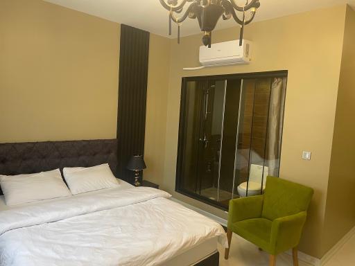 عکس مهمانپذیر شیرون