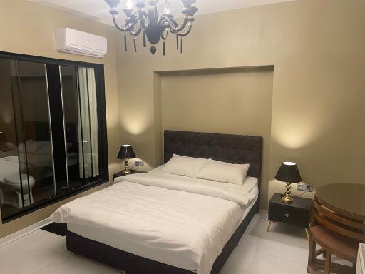 عکس مهمانپذیر شیرون