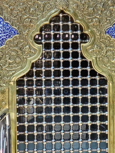 عکس پنجره فولاد صحن گوهرشاد