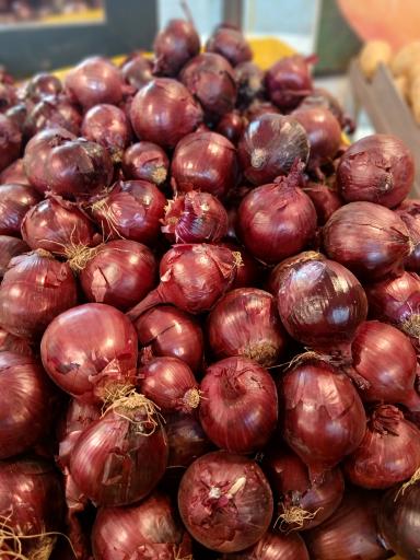 بازارچه میوه و تره بار بلوط