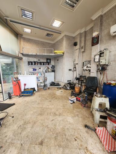 عکس مکانیکی و تعویض روغن آسیا خودرو