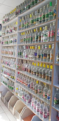 عکس عطاری و گیاهان دارویی جهانشاهی