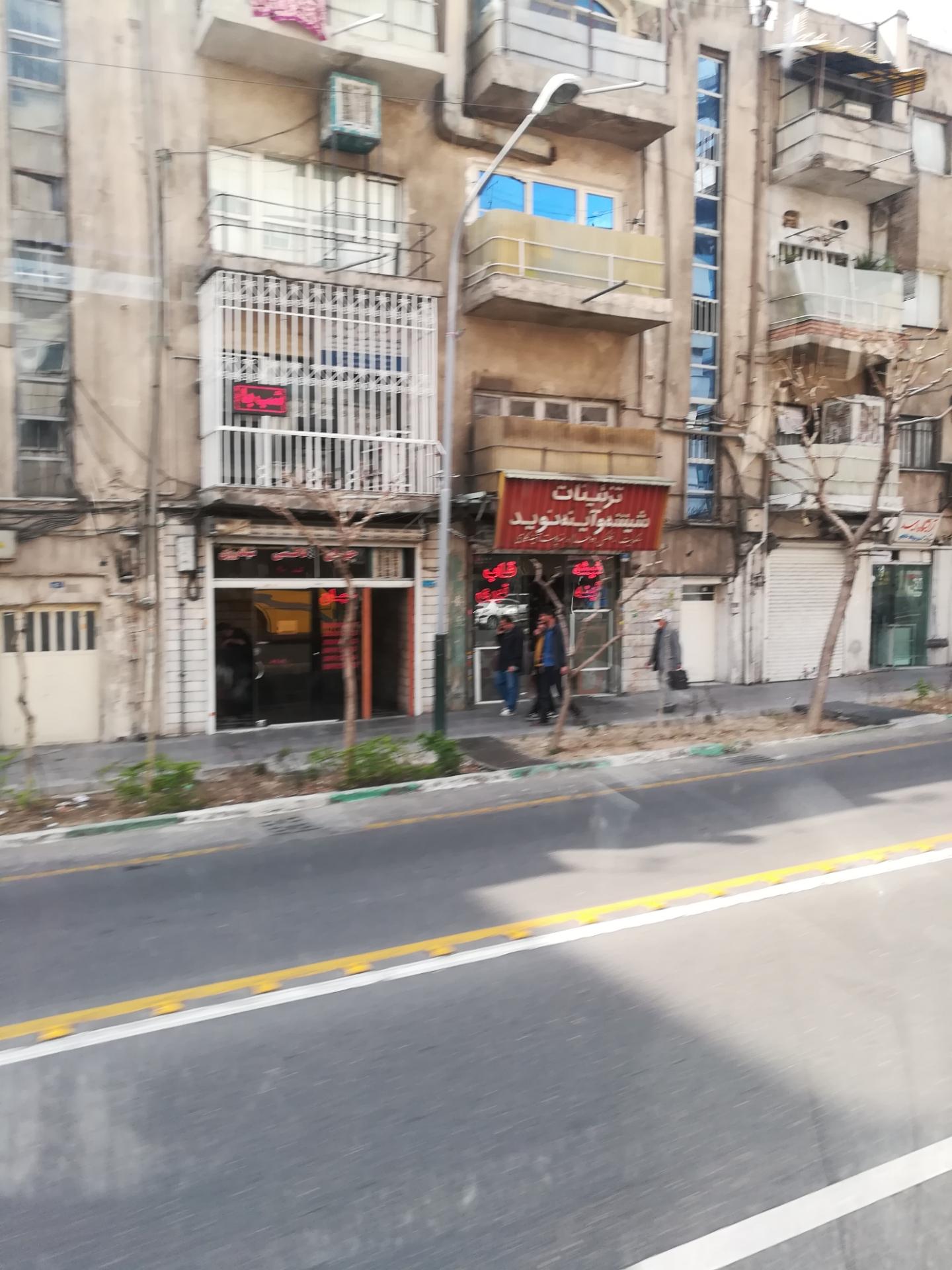 عکس تاکسی سرویس شبانه روزی جهان 