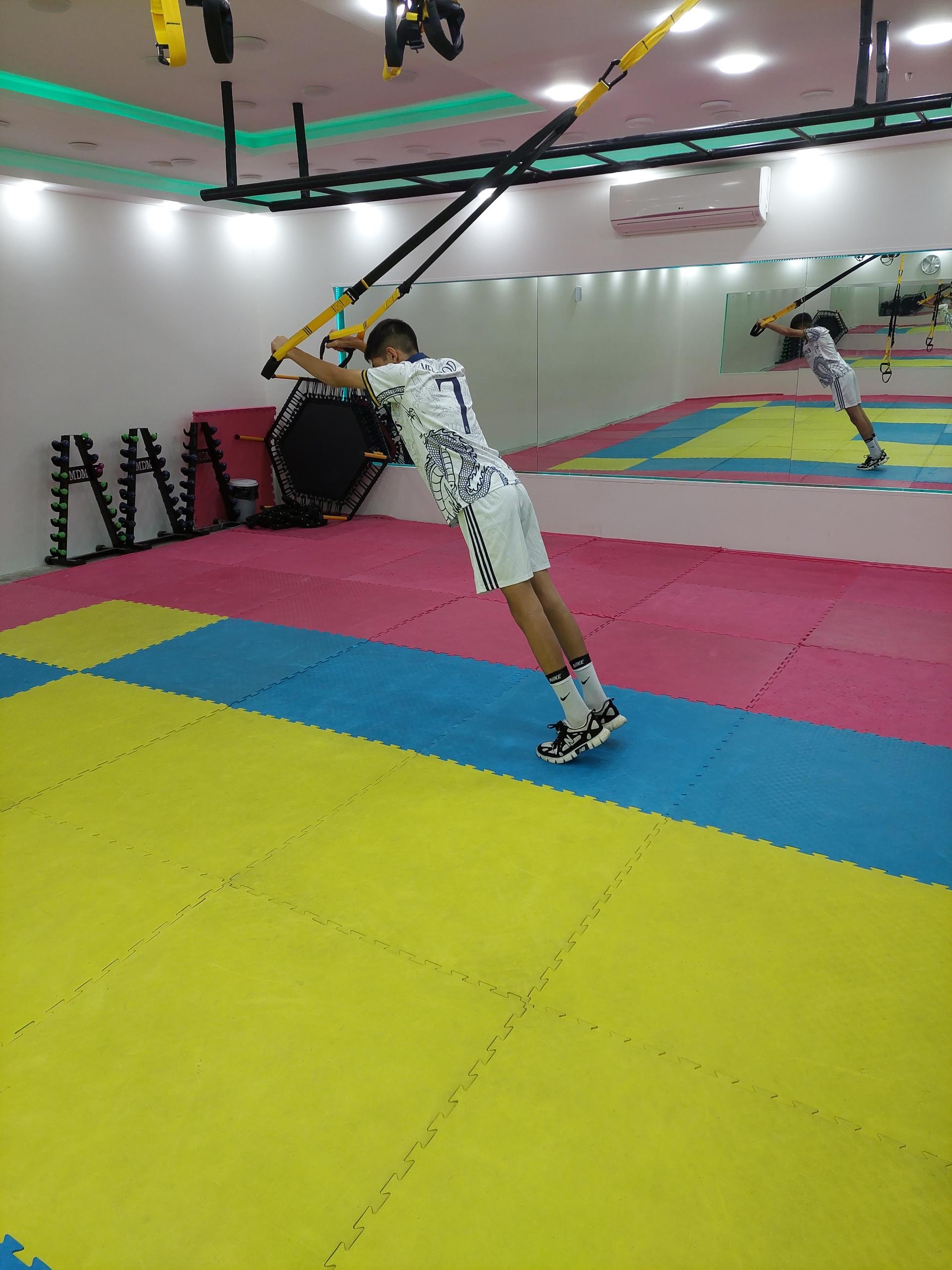 عکس آکادمی عصر ورزش