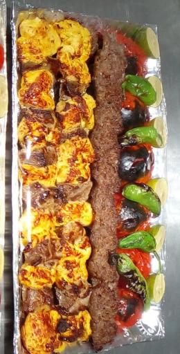 عکس کبابی آتا خان