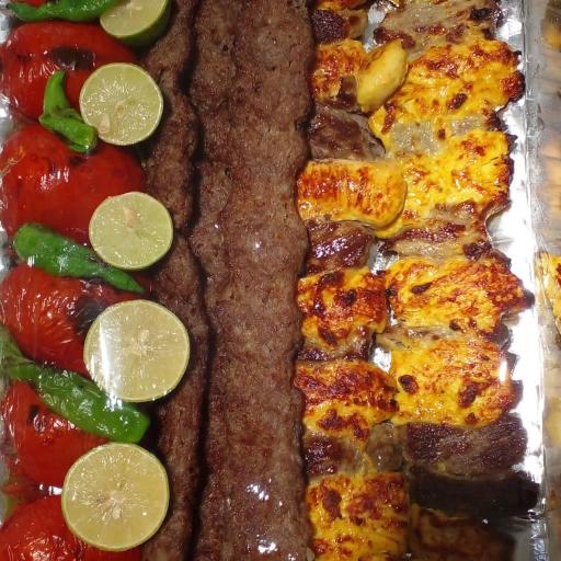 عکس کبابی آتا خان