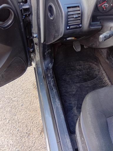 عکس کارواش جوان