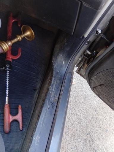 عکس کارواش جوان