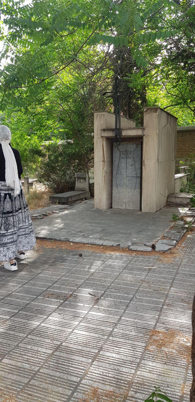 عکس قطعه آشوری آرامستان دولاب