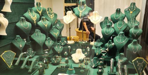 عکس طلافروشی عقدایی